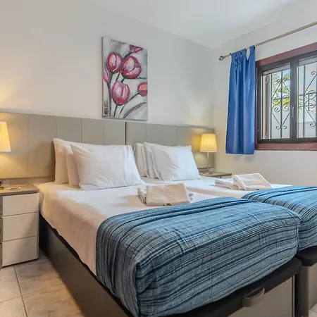 Апартаменты Victoria Court 2 Pool *