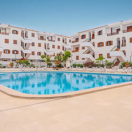 Victoria Court 2 Pool