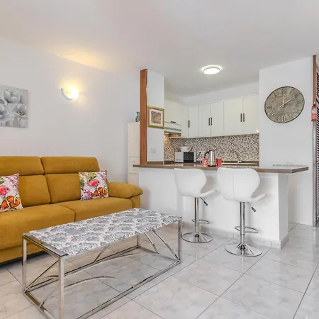 Victoria Court 2 Pool Апартаменты *