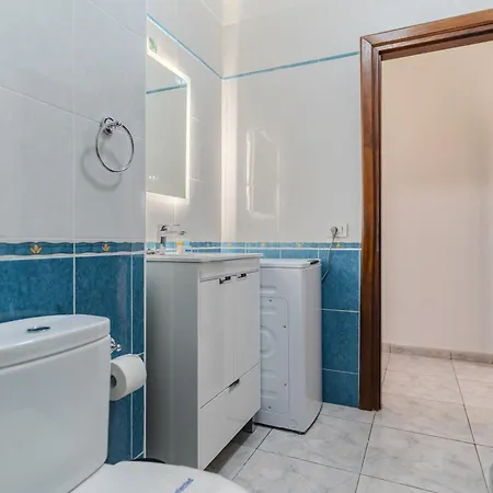 Victoria Court 2 Pool * Лос Кристианос