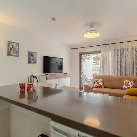 Victoria Court 2 Pool