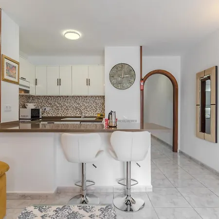 Victoria Court 2 Pool