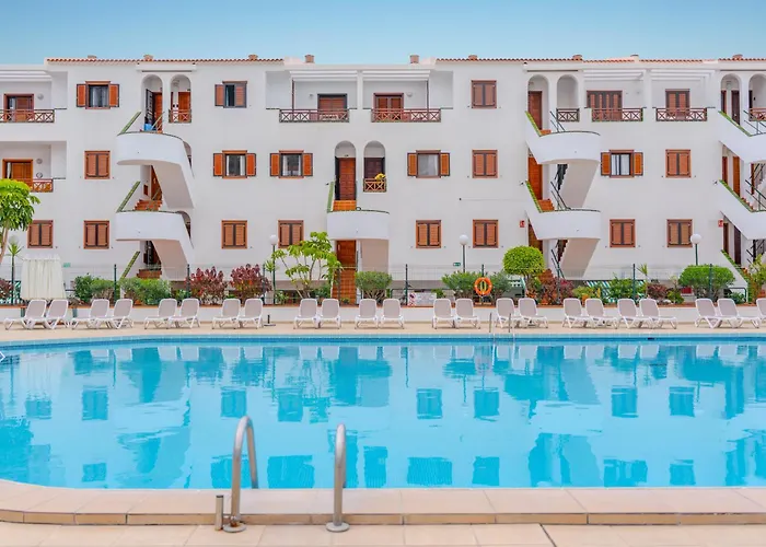 Victoria Court 2 Pool