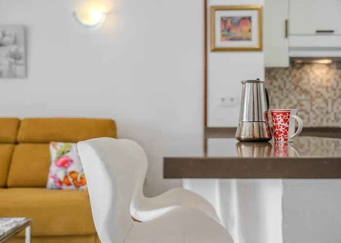 Victoria Court 2 Pool *